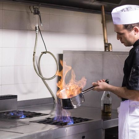 Hotel Saint Pierre Les Sauvages  外观 照片