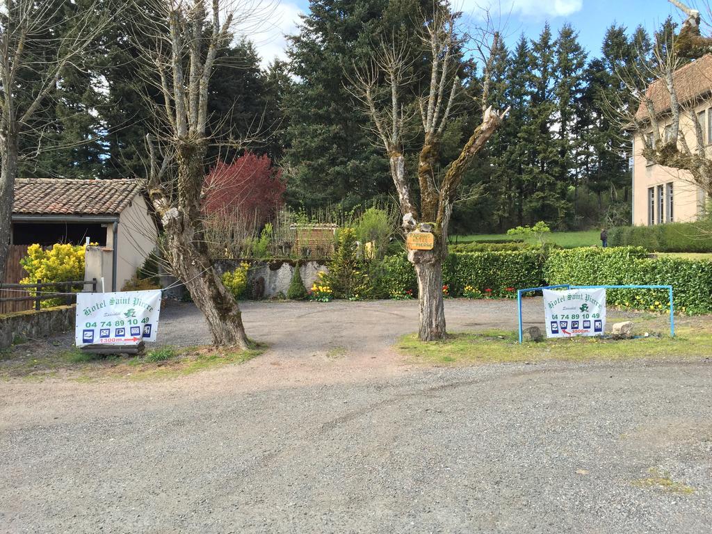 Hotel Saint Pierre Les Sauvages  外观 照片