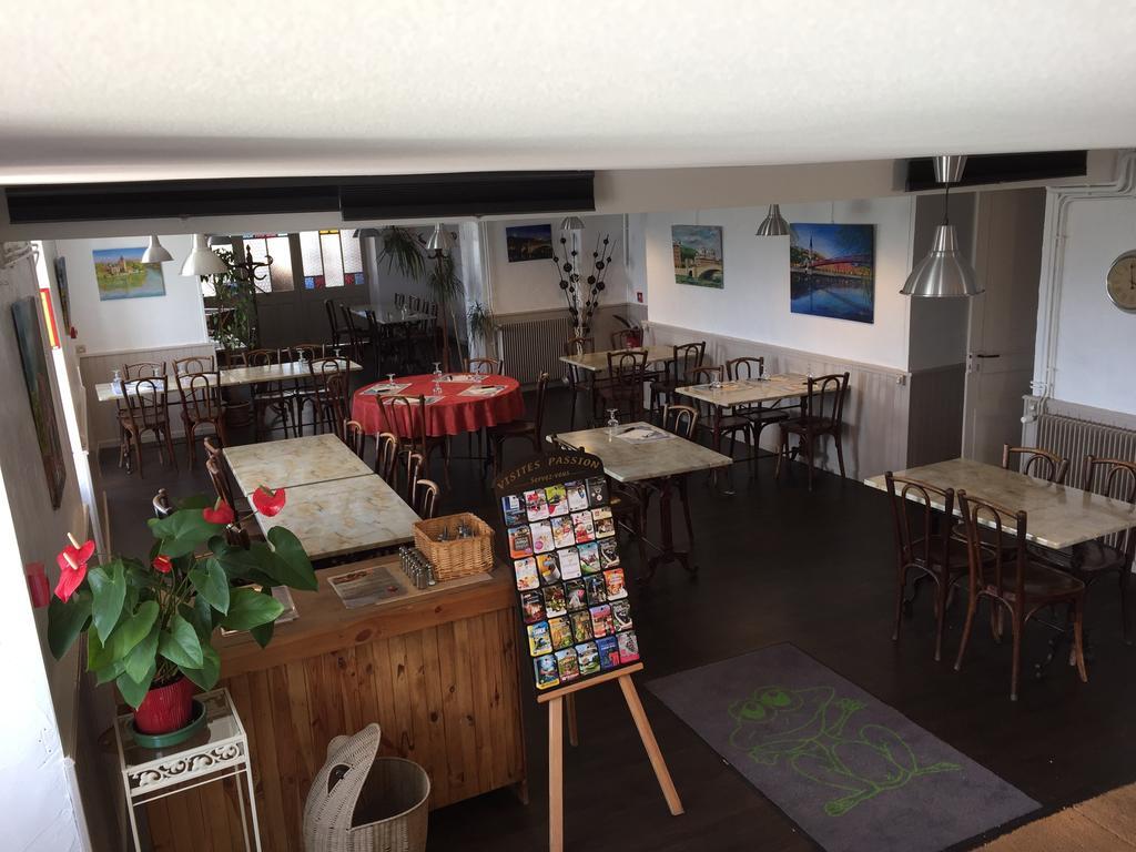 Hotel Saint Pierre Les Sauvages  外观 照片