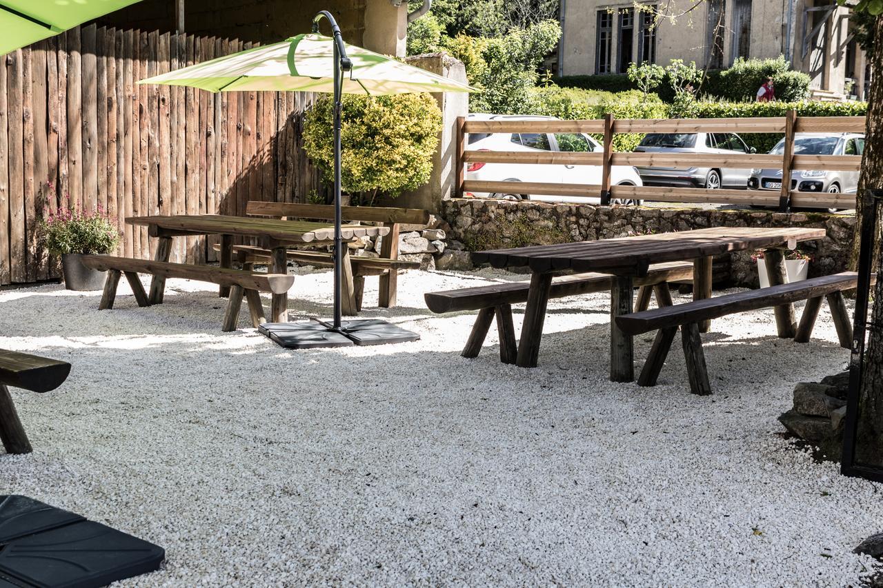 Hotel Saint Pierre Les Sauvages  外观 照片